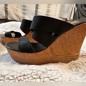 Steve Madden Black wedge Sandals size 7